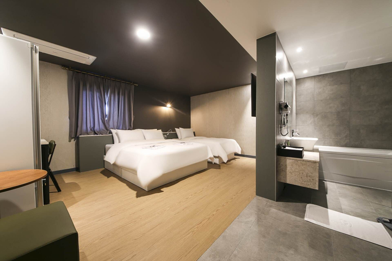 Room 3, WALL Hotel, Cheonan