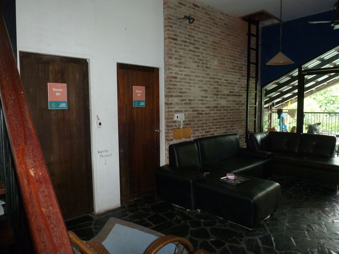 Living area 5, Nok Guest House And Hostel, Ko Phangan