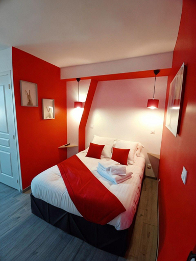 Bedroom 4, Les Remparts, Pas-de-Calais