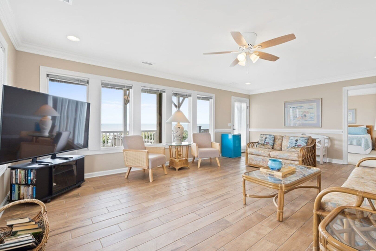 Living area 4, That's It 4 Bedroom Home by RedAwning, Brunswick