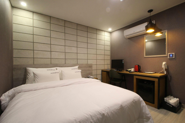 Bedroom 4, Pohang Play Hotel, Pohang
