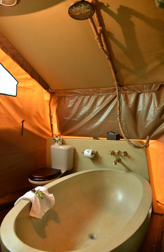 Bathroom, Kwafubesi Tented Safari Camp, Waterberg