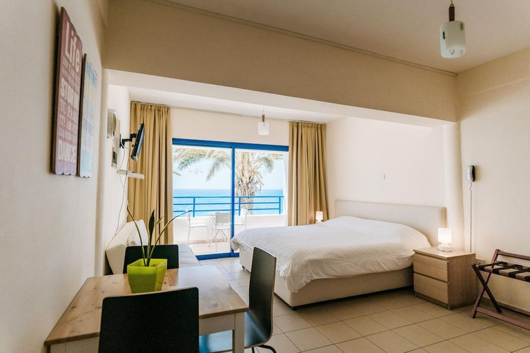 Bedroom 3, Vrachia Beach Hotel & Suites - Adults Only