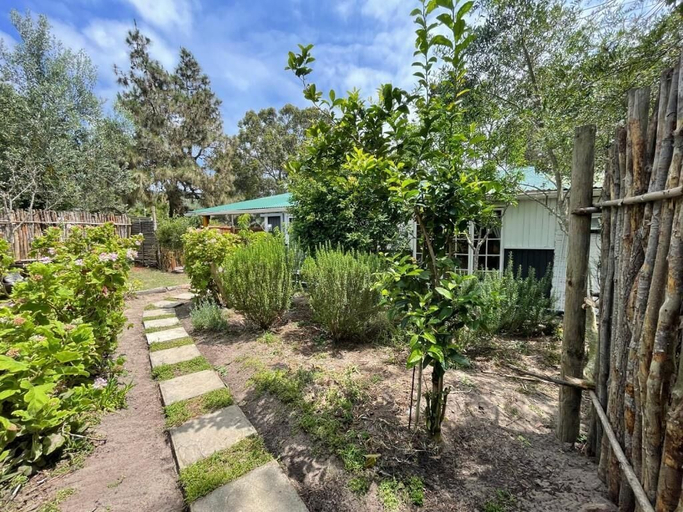 Property grounds 5, Equleni Farm, Eden