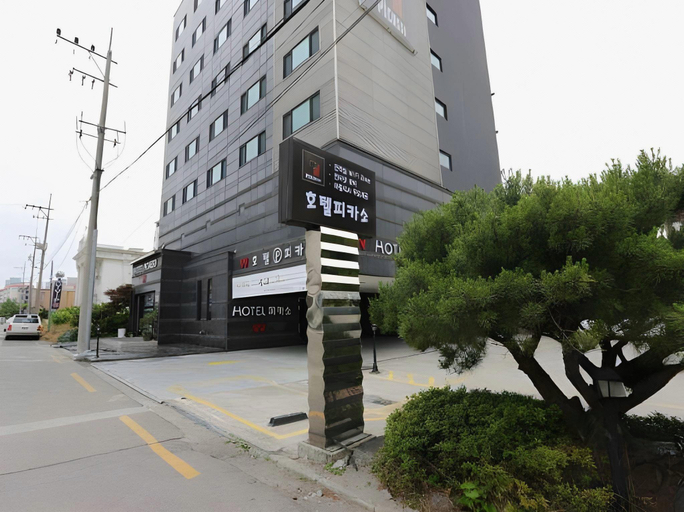 Exterior & Views 2, Picasso Hotel, Donghae