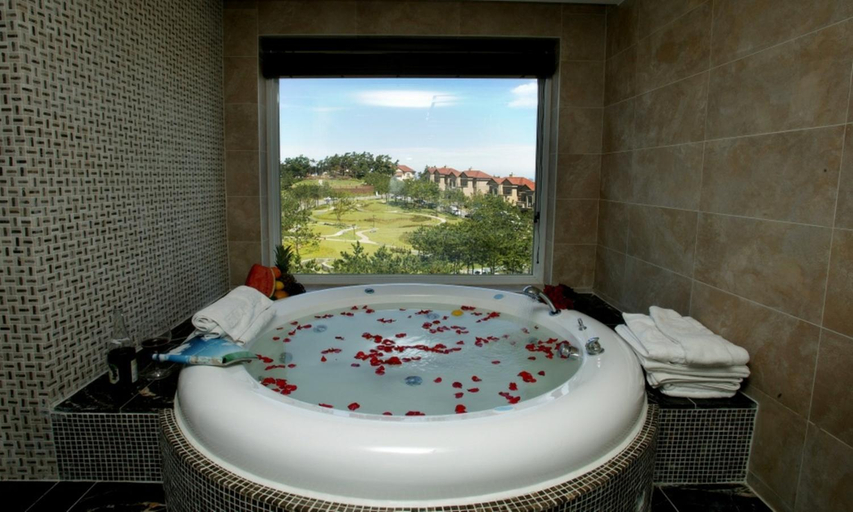Bathroom 2, El Dorado Resort, Sinan