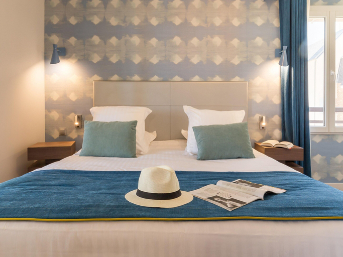 Room 4, Premium Deauville Spa Apartment for 8, Calvados