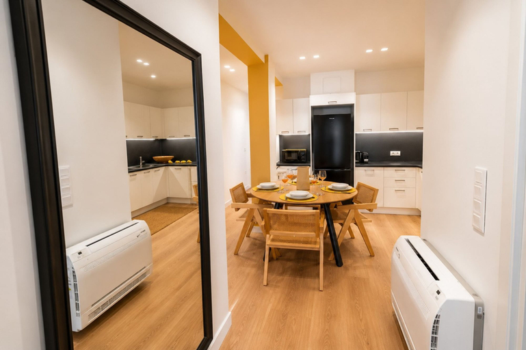 Room 4, LIV - Upscale Athenian Apartment 2C, Attica