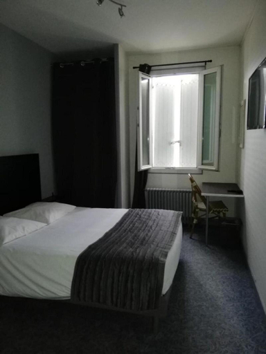 Bedroom 4, LE BON DUC, Gironde