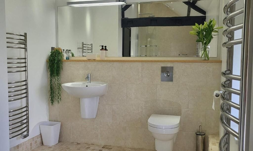 Bathroom 2, Hall Farm Barns, North Yorkshire