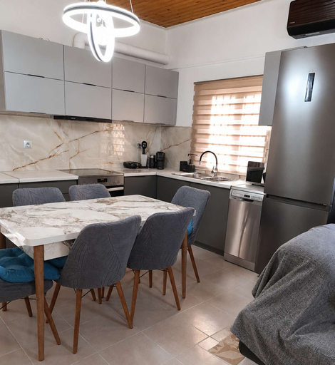 Room 5, Relaxed Coastal Living Near Spiatza Beach, West Greece