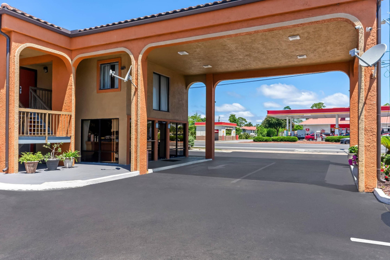 Exterior & Views 2, Econo Lodge Panama City St. Andrews, Bay