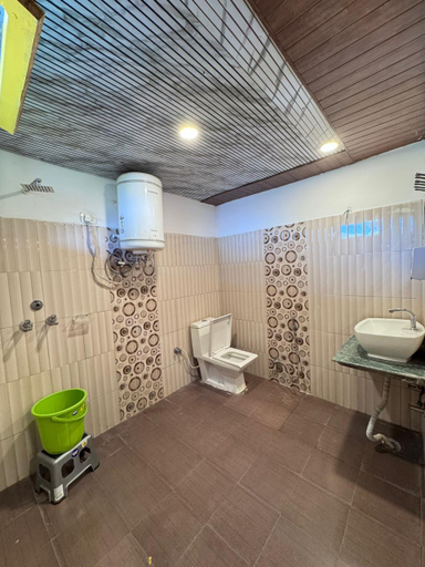 Bathroom 2, Hotel RL Dreamland Patnitop, Doda