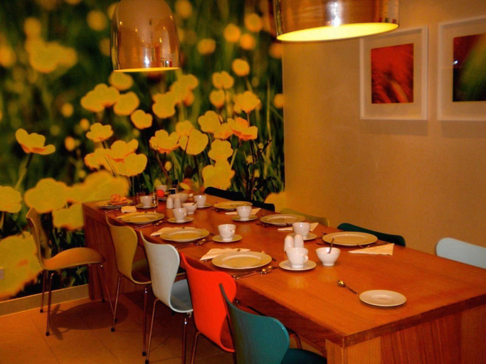 Food & Drinks 5, The Sumner, London