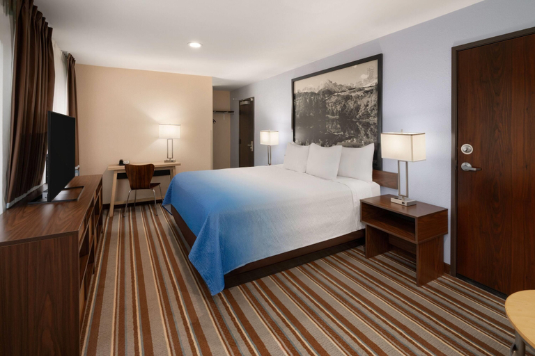 Bedroom 3, Super 8 by Wyndham Longmont/Twin Peaks, Boulder