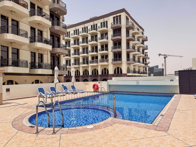 Pool 3, PVH - Lincoln Park - Sleek Studio, Dubai