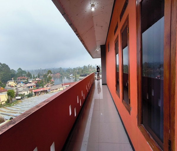 Property grounds 2, Cozzy Villa Orange Pangalengan, Bandung