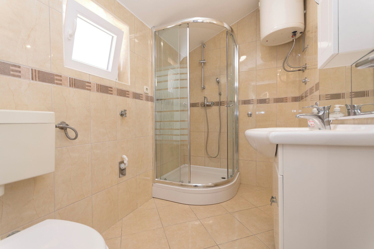 Bathroom 3, Apartments Ivan by the sea, Vodice