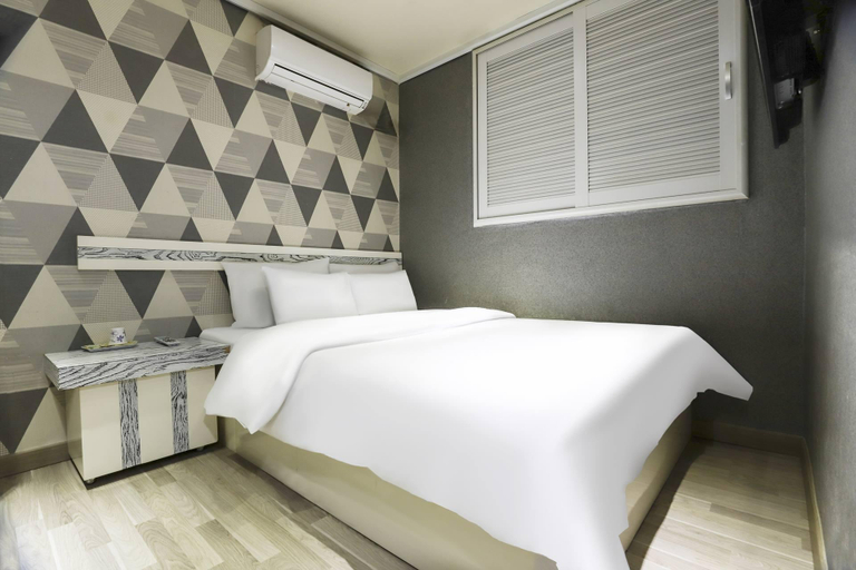 Bedroom 4, Suyu Jjak, Gangbuk