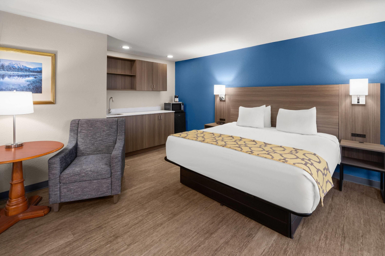Bedroom 3, Baymont by Wyndham Salida, Chaffee