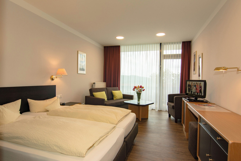 Bedroom 3, Garni Hotel & Ferienwohnungen Seeschlößchen, Waldeck-Frankenberg