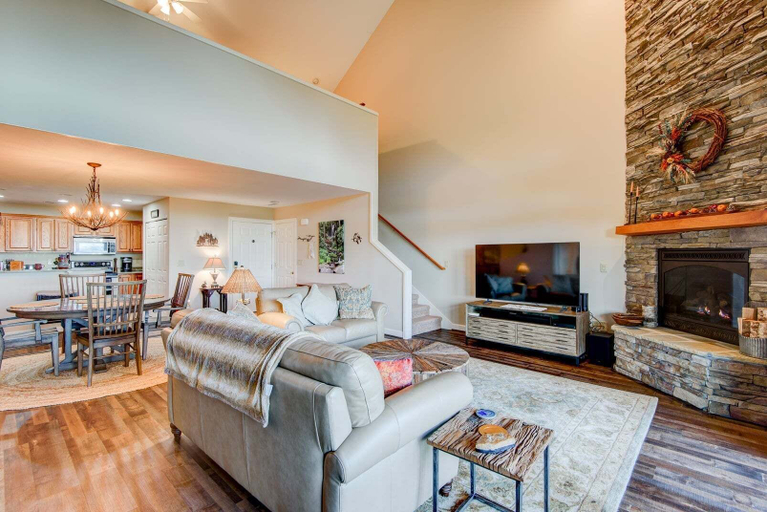 Interior 2, Sugar Sky at The Reserve II, Avery