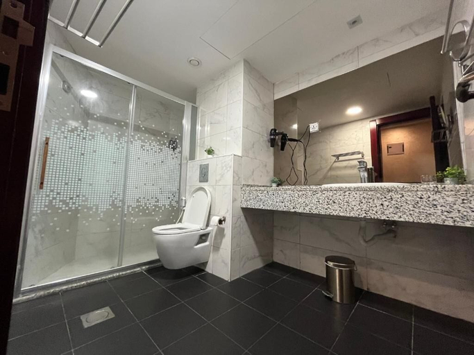 Bathroom, SWEIFIEH, Amman