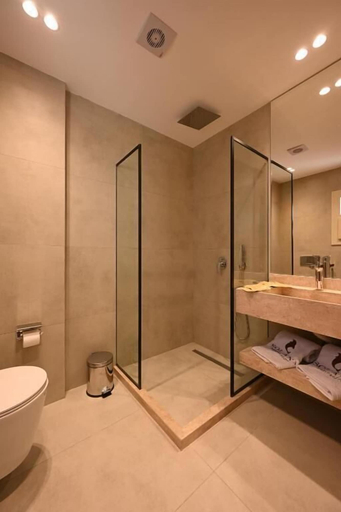 Bathroom 4, Solana Sky Pool Boutique Hotel, New Cairo City