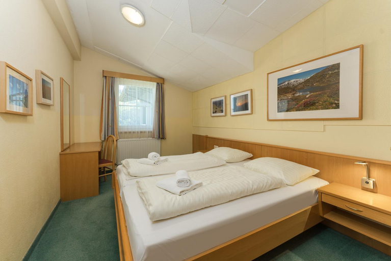 Bedroom 3, Apparthotel Bliem, Liezen