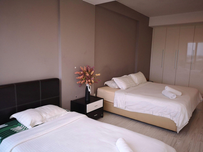 Bedroom, Marina Travellers Suite at Sky Karamunsing, Kota Kinabalu