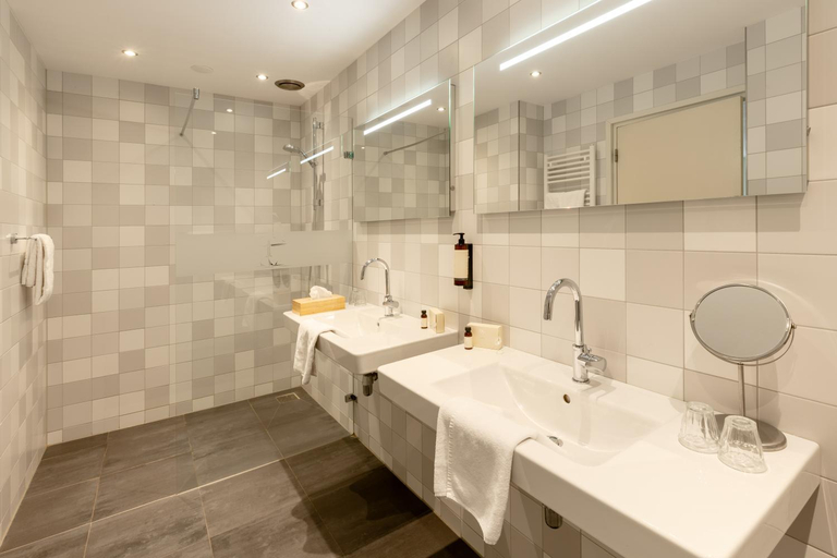 Bathroom 3, Landgoed Hotel & Restaurant Carelshaven, Hof van Twente