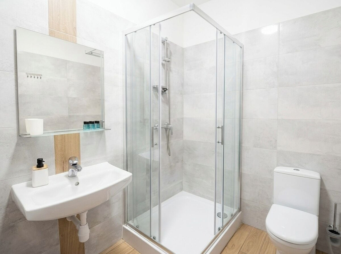 Bathroom 4, Astral, Warsaw