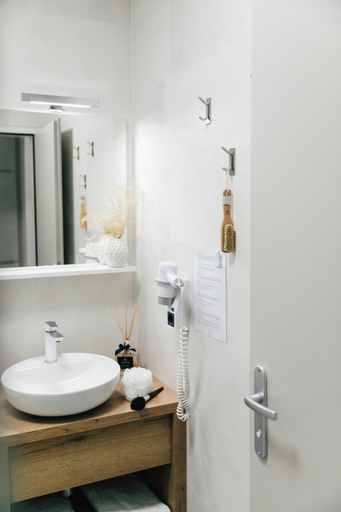 Bathroom 5, Das Stadthaus, Neusiedl am See
