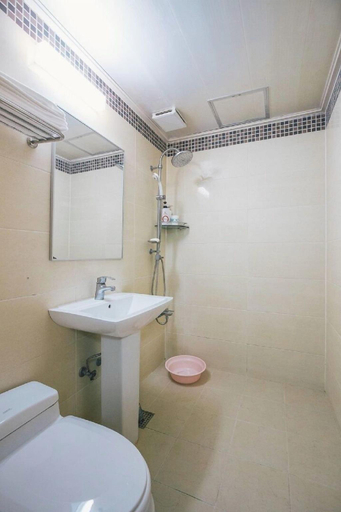 Bathroom, Benikea Hotel Mountain & Ocean Sokcho, Sokcho