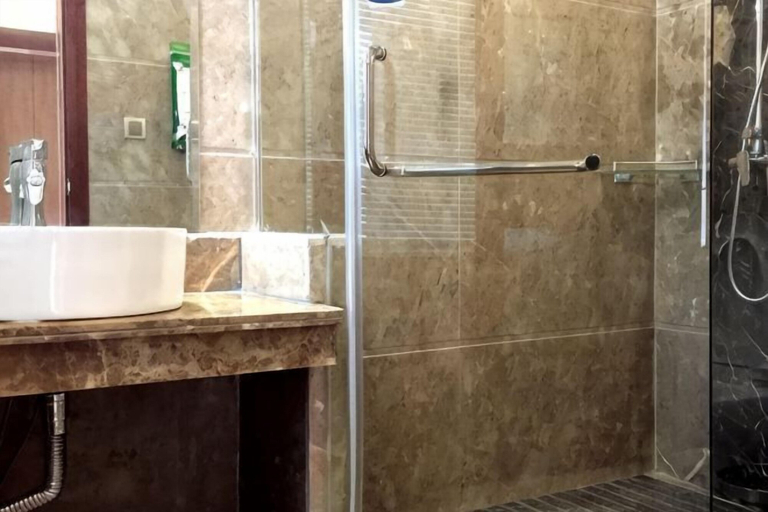 Bathroom, Dongfang Shuiyun Spa Hotel, Qingyuan