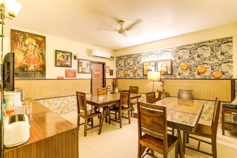 Food & Drinks 4, Urban Homes Stay, Gautam Buddha Nagar