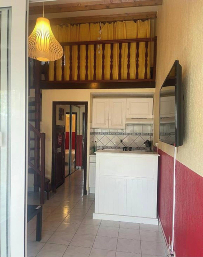 Interior, 88 Heliovillage, Hérault