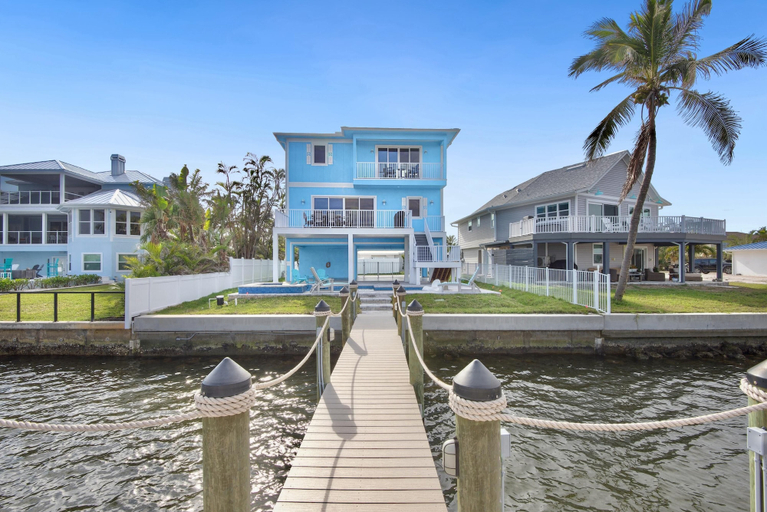 Exterior & Views, Blue Dolphin View, Lee