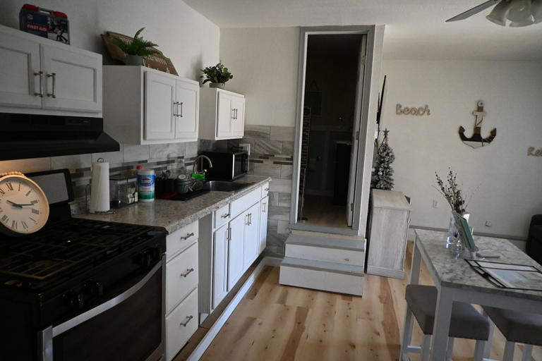 Private kitchen 4, Hideway Cottage, Sussex