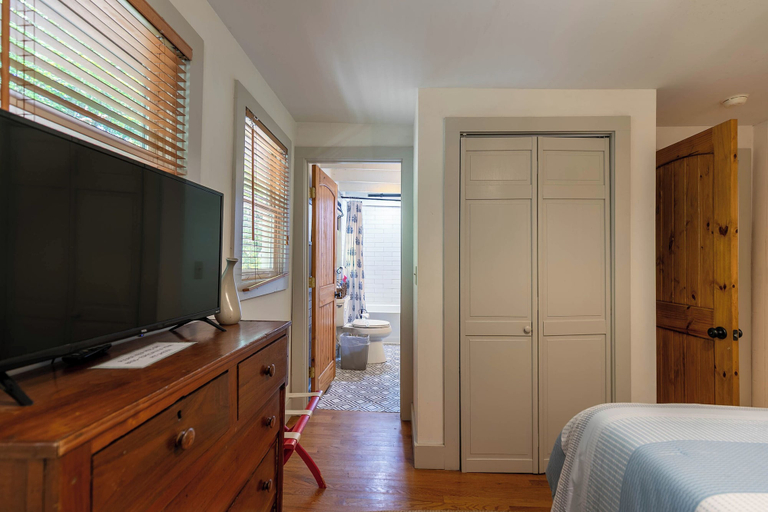 Interior 2, Anglers Cottage, Watauga
