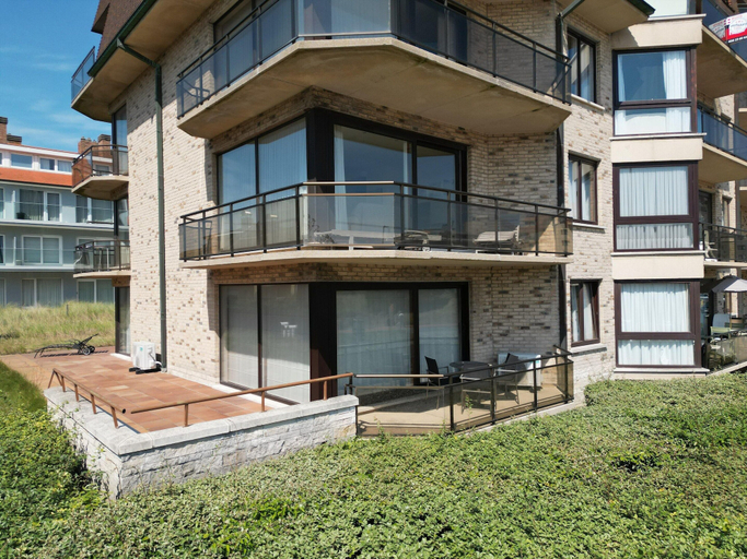 Balcony 2, Family Apartment in Groenendijk, West-Vlaanderen