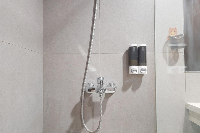 Bathroom 5, Cozy Studio Room At Patraland Amarta Apartment, Sleman