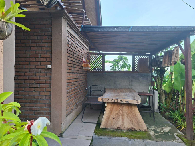 Outdoor dining, Cozzy Villa D'Uma Lantang, Tabanan
