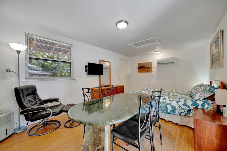 Room 3, The Ashton Hideaway, Sarasota