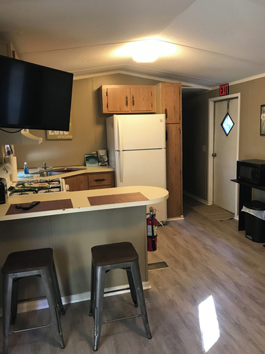 Private kitchen 2, Sunburst RV Resort, Santa Rosa