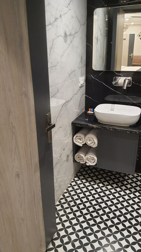 Bathroom 3, Veda INN by Chrysdorf, Faizabad