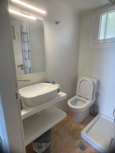 Bathroom 2, ANESIS I, South Aegean