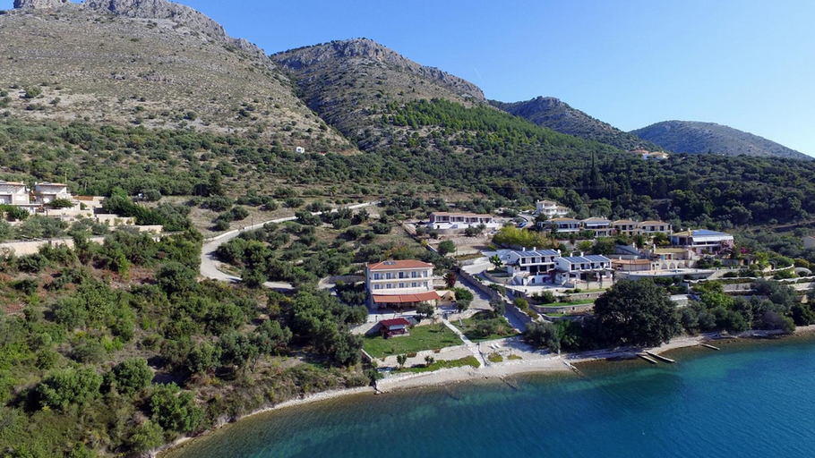 Others 4, Plataria Palace, Epirus