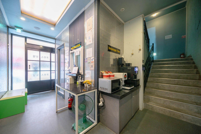 Others, Prince Motel, Dongnae