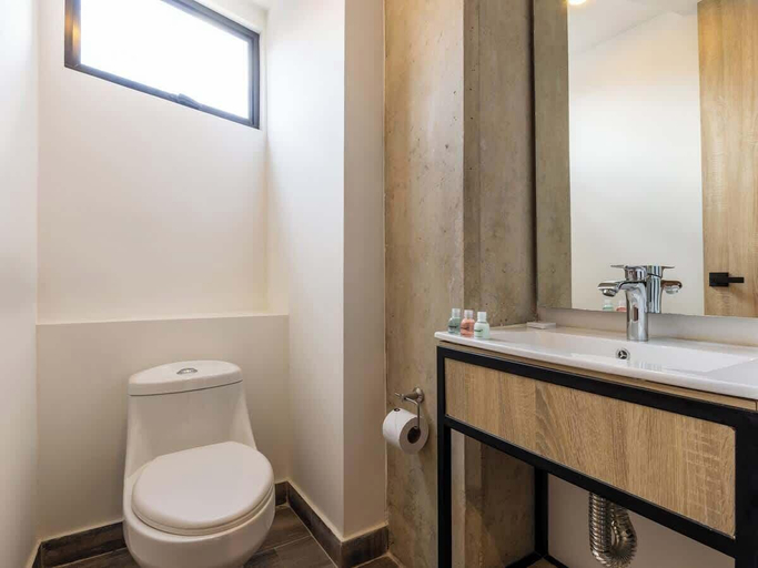 Bathroom, NOK Stunning 1 BR in Chapinero, Santafé de Bogotá